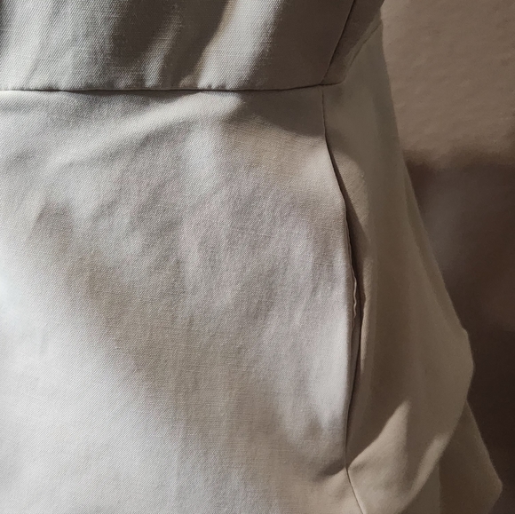 New York‎ & Company Cream Trench Coat - Picture 3 of 8